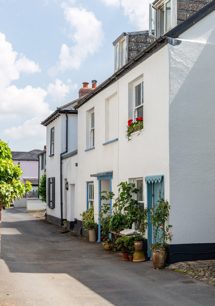 A Charming 400-Year-Old Cottage in England 21 white cottage A Charming 400-Year-Old Cottage in England