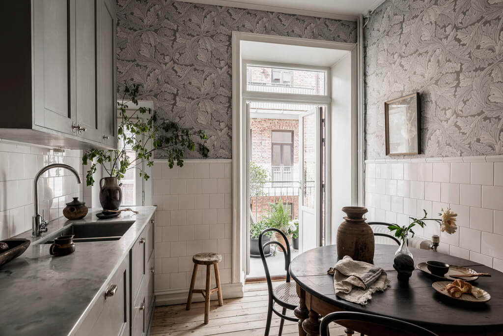 Wallpaper and Historic Charm in a Swedish Apartment 16 william morris wallpaper kitchen