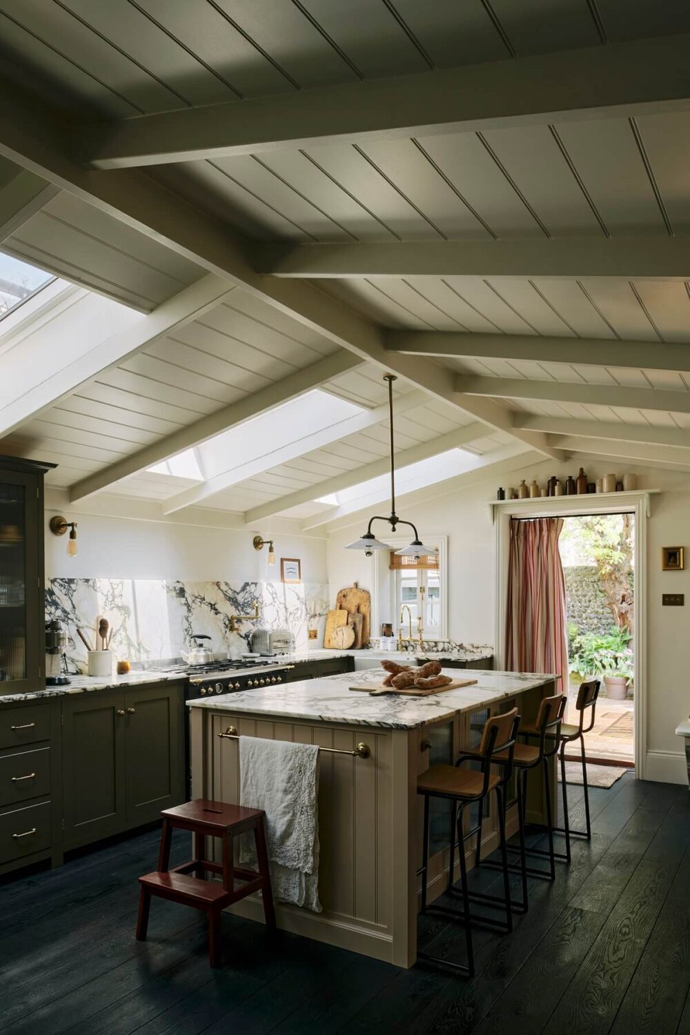 The Flint House Kitchen Extension by deVOL 9 10.TheRealShakerKitchen deVOL nordroom The Flint House Kitchen Extension by deVOL