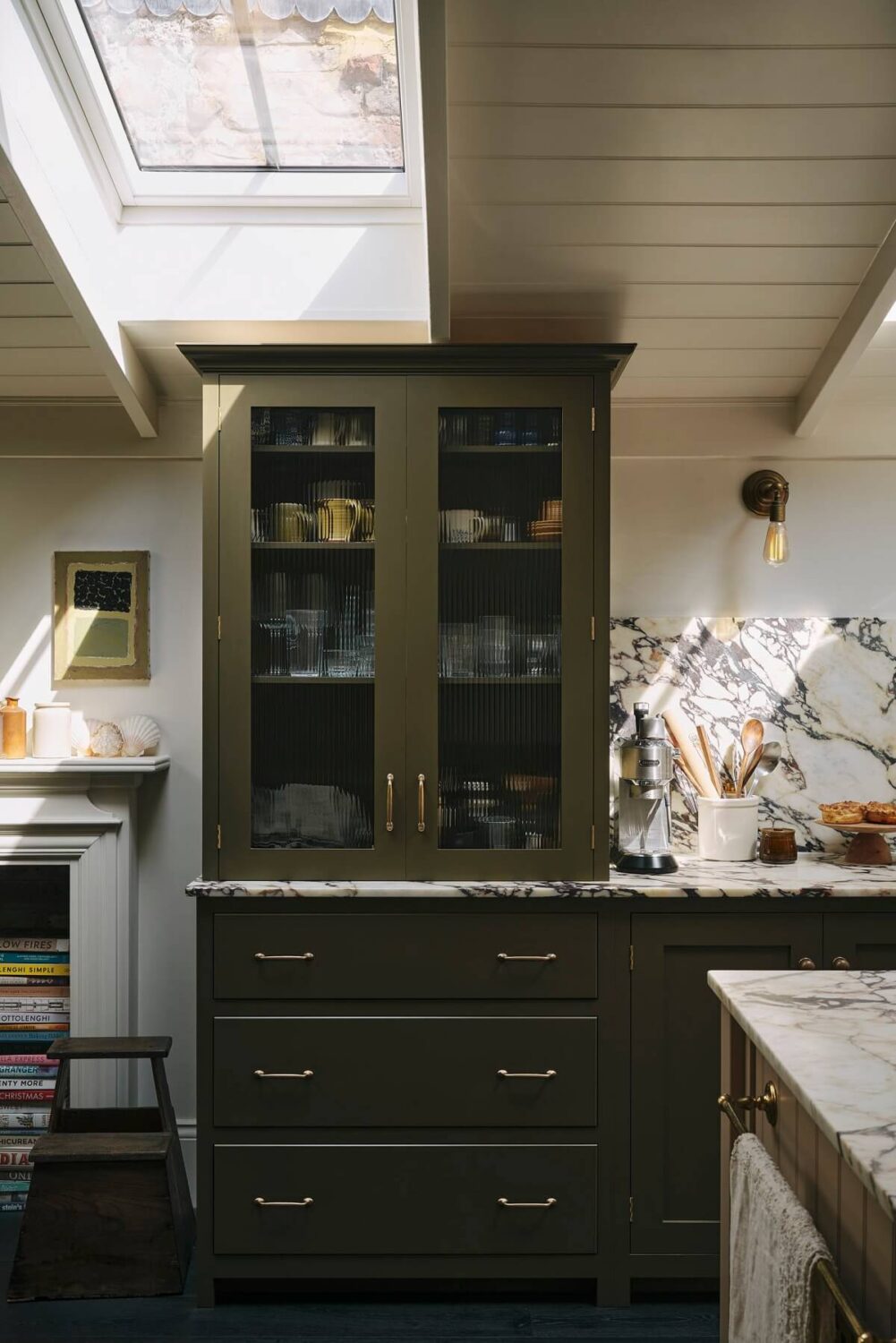 The Flint House Kitchen Extension by deVOL 5 5.TheRealShakerKitchen deVOL nordroom The Flint House Kitchen Extension by deVOL