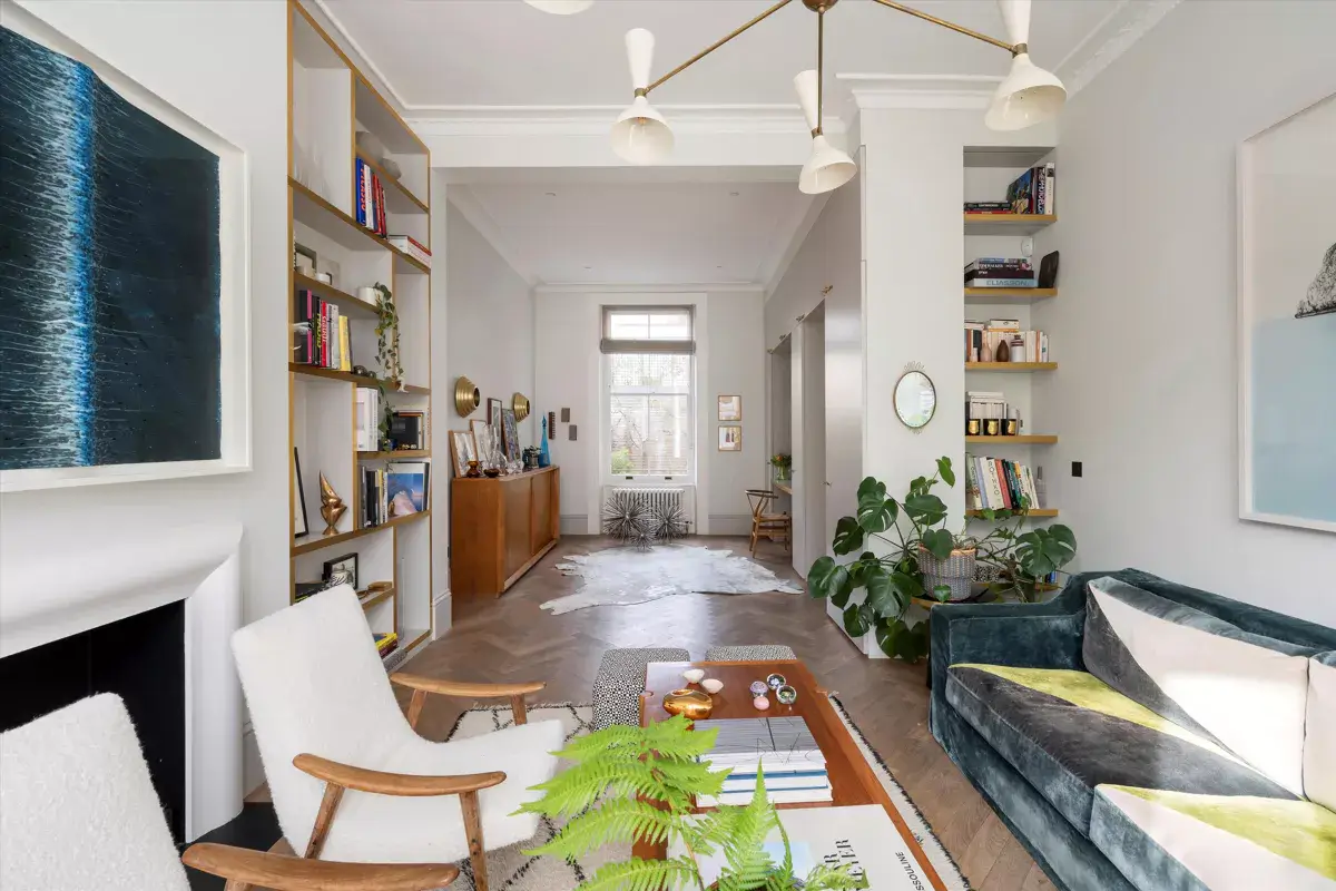 A Light Modern Home in a Historic Building Has a Colorful Bathroom 5 7a23472f 4df4 40dd 8d4e 5f1d16264d26 0 A Light Modern Home in a Historic Building Has a Colorful Bathroom