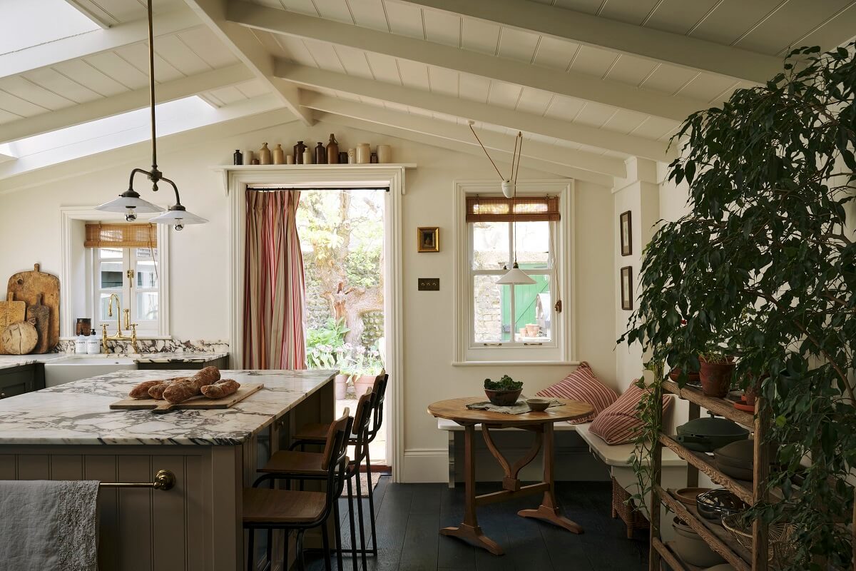 The Flint House Kitchen Extension by deVOL 8 9.TheRealShakerKitchen deVOL nordroom The Flint House Kitchen Extension by deVOL