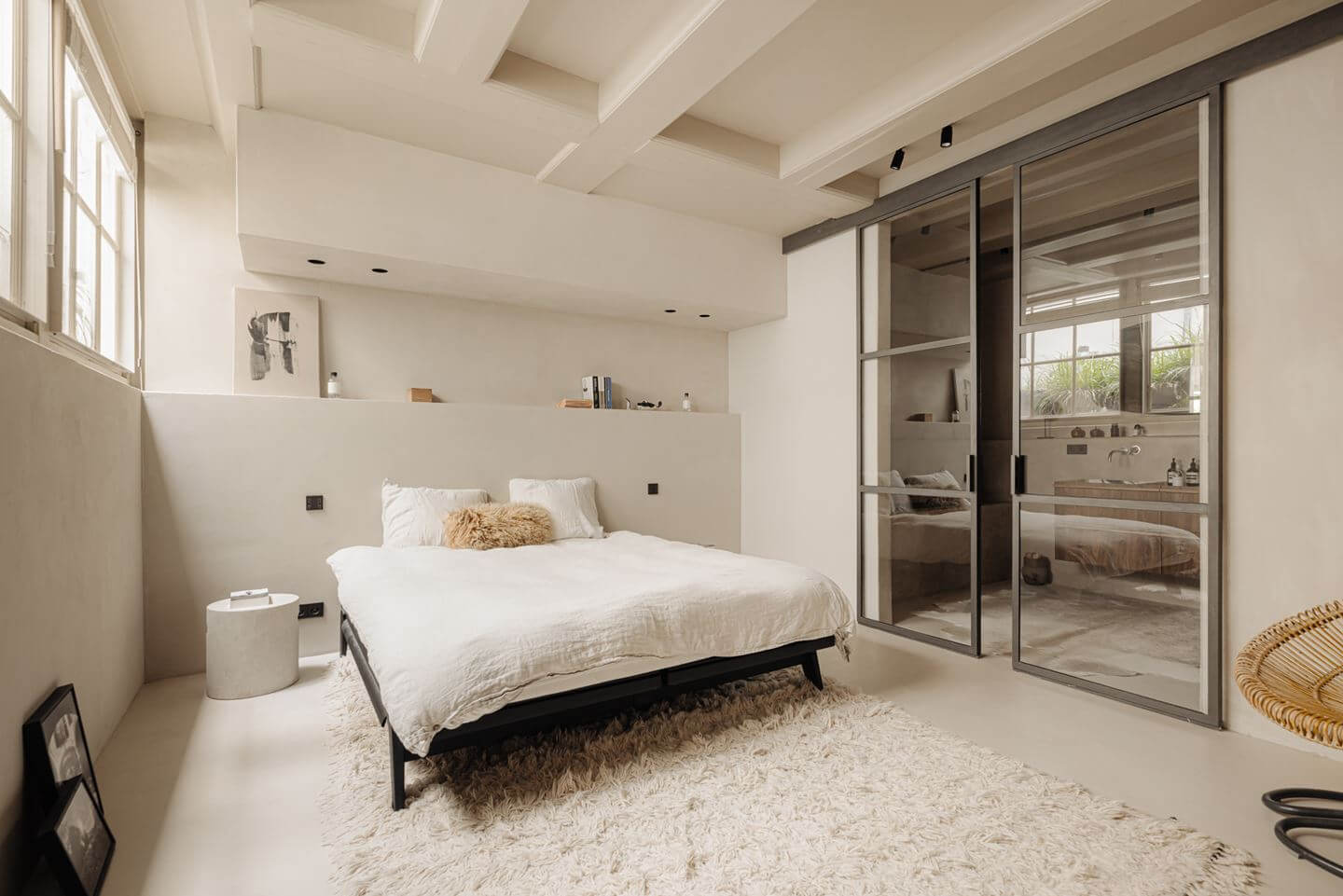 A Luxurious Apartment in an Amsterdam Canal House 20 basement bedroom with bathroom