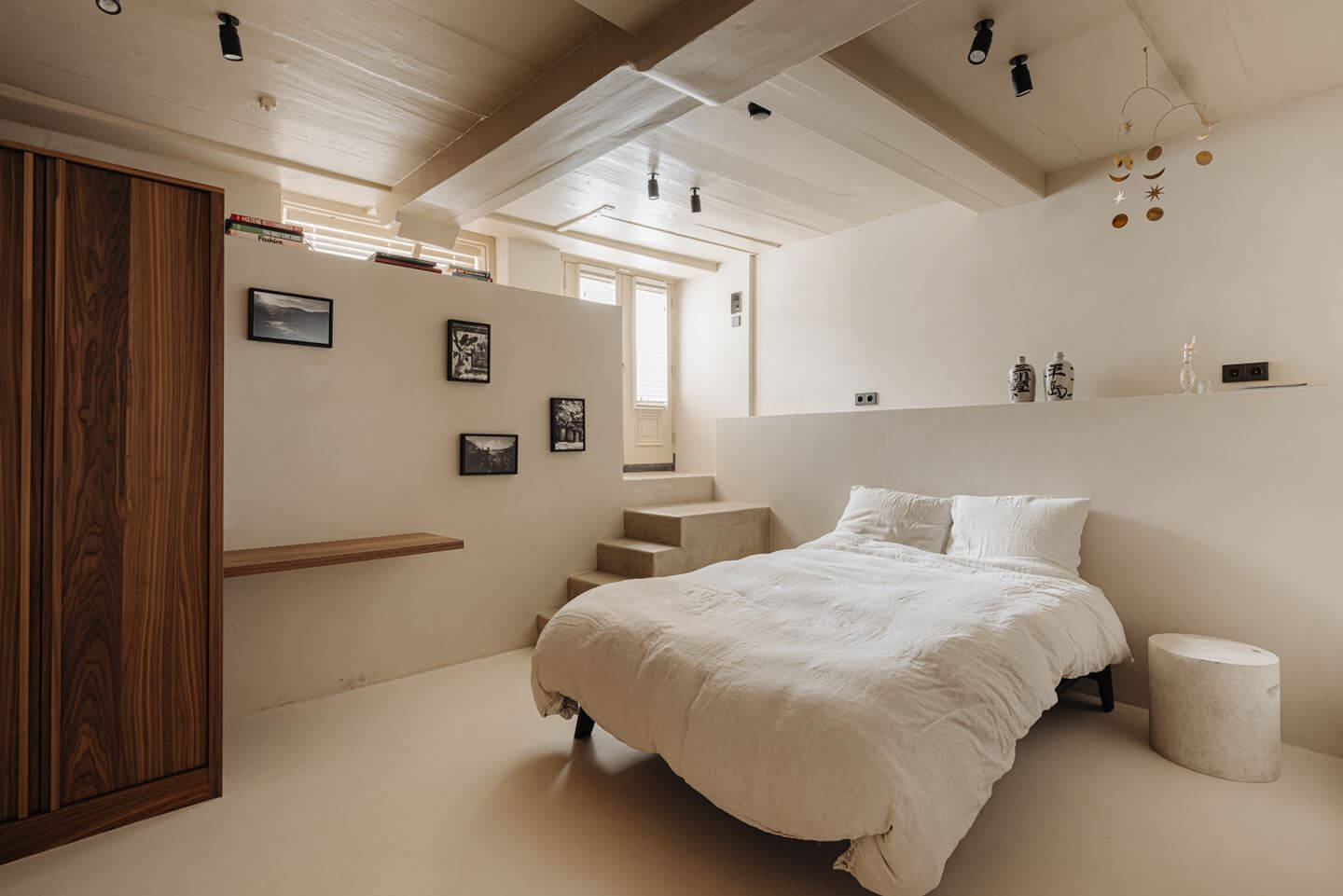 A Luxurious Apartment in an Amsterdam Canal House 17 basement bedroom