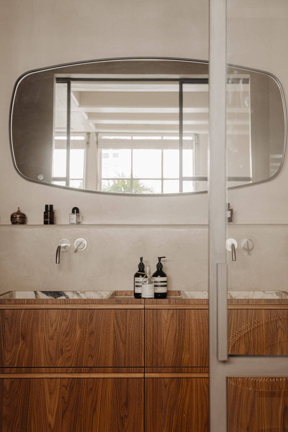 A Luxurious Apartment in an Amsterdam Canal House 23 bathroom with large mirror