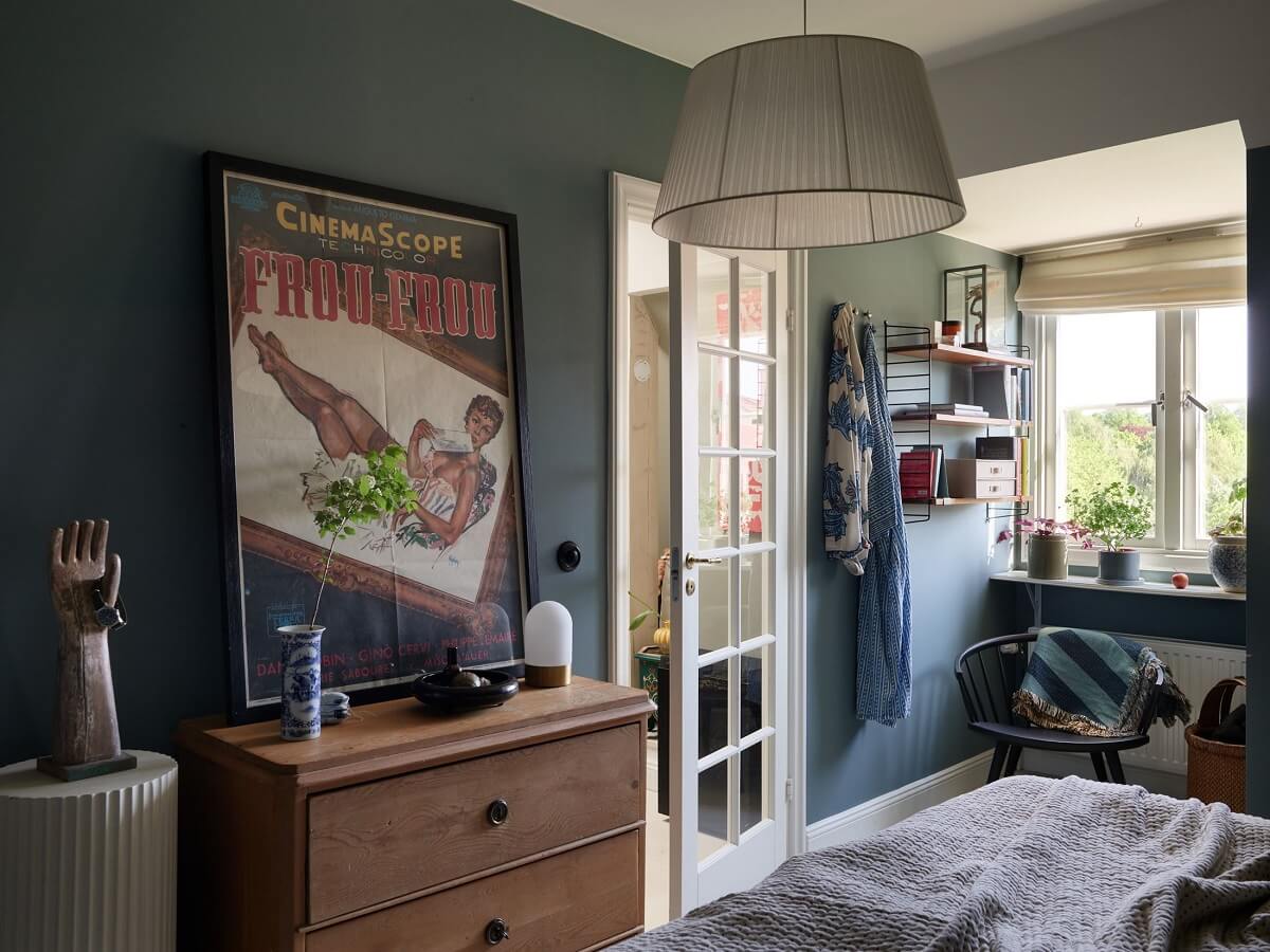 A Cozy Attic Apartment is a Charming Family Home 12 bedroom with blue walls