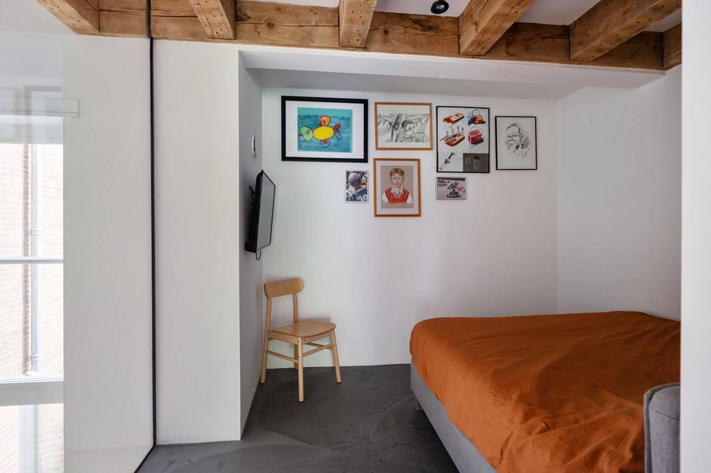 Loft Spaces in a Former School Conversion in Rotterdam 17 bedroom wooden ceiling