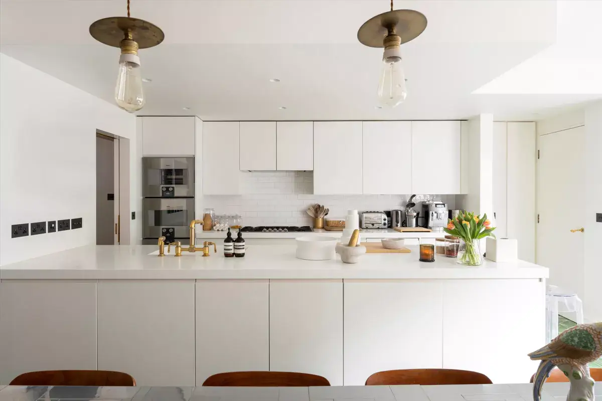 A Light Modern Home in a Historic Building Has a Colorful Bathroom 8 cd779cb4 b1da 41d5 bfbe 13188336dae7 0 A Light Modern Home in a Historic Building Has a Colorful Bathroom