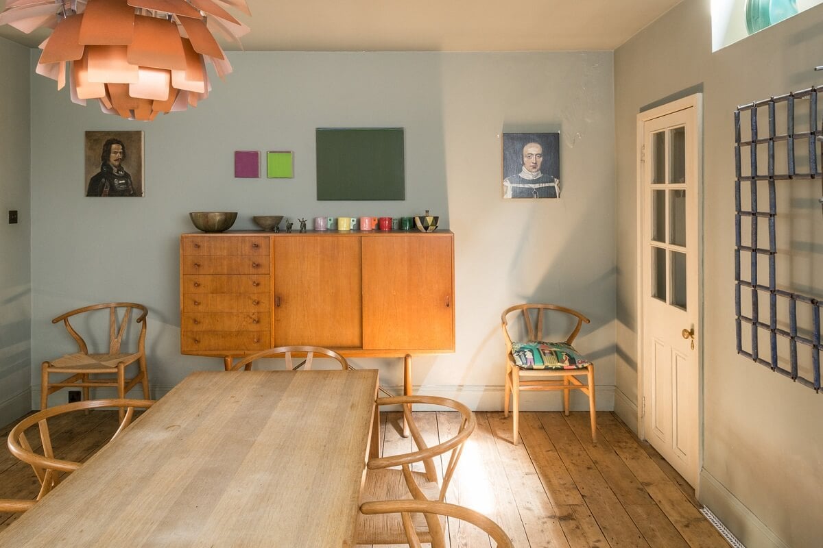 Heritage Colors and Original Details in a London Townhouse 15 dining room with high window