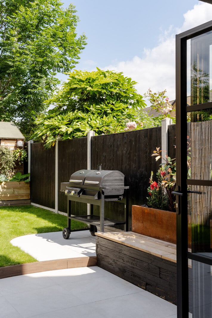 A London Terraced House with a Modern Kitchen Extension 24 garden detail