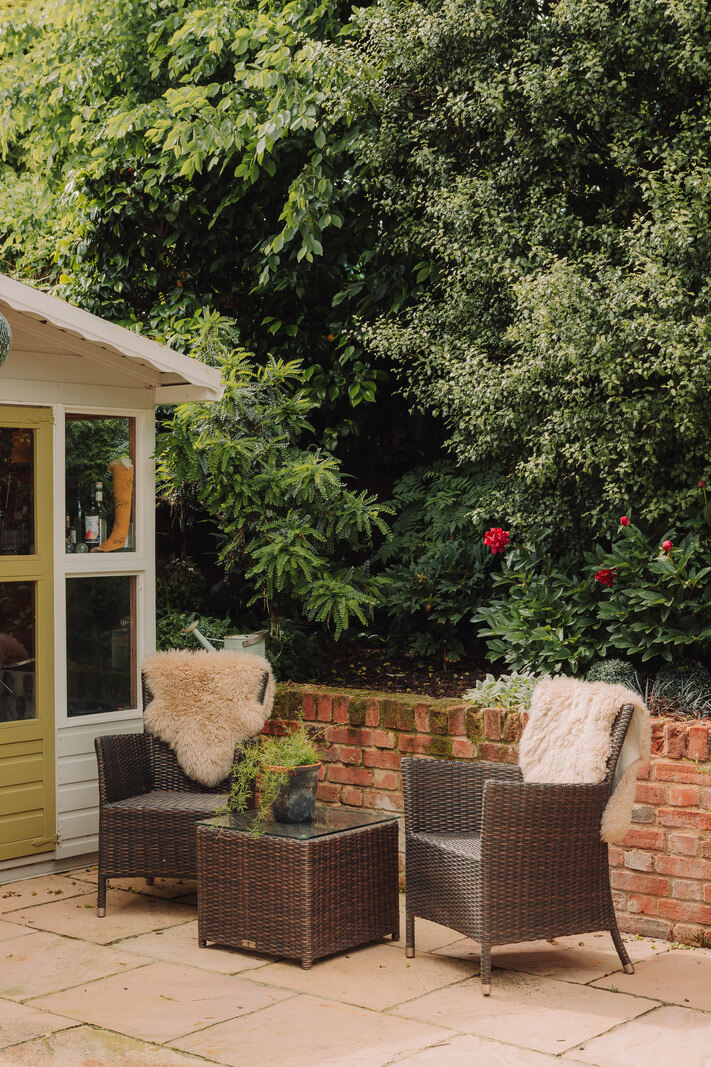 Colorful Rooms in an Elegant Georgian Home in England 20 garden seating