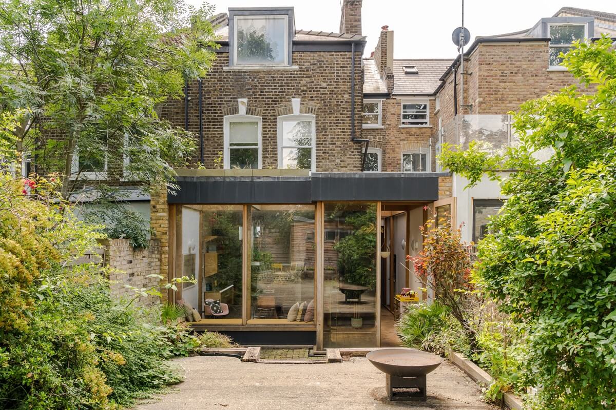 A London Home with an Oak-Framed Glazed Extension 17 glass wood extension