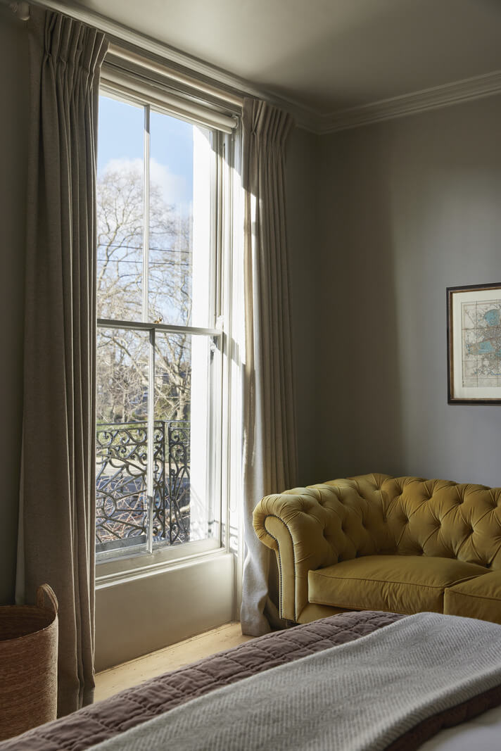 A Georgian Townhouse with a Modern Concrete Extension 25 gray bedroom leather chair