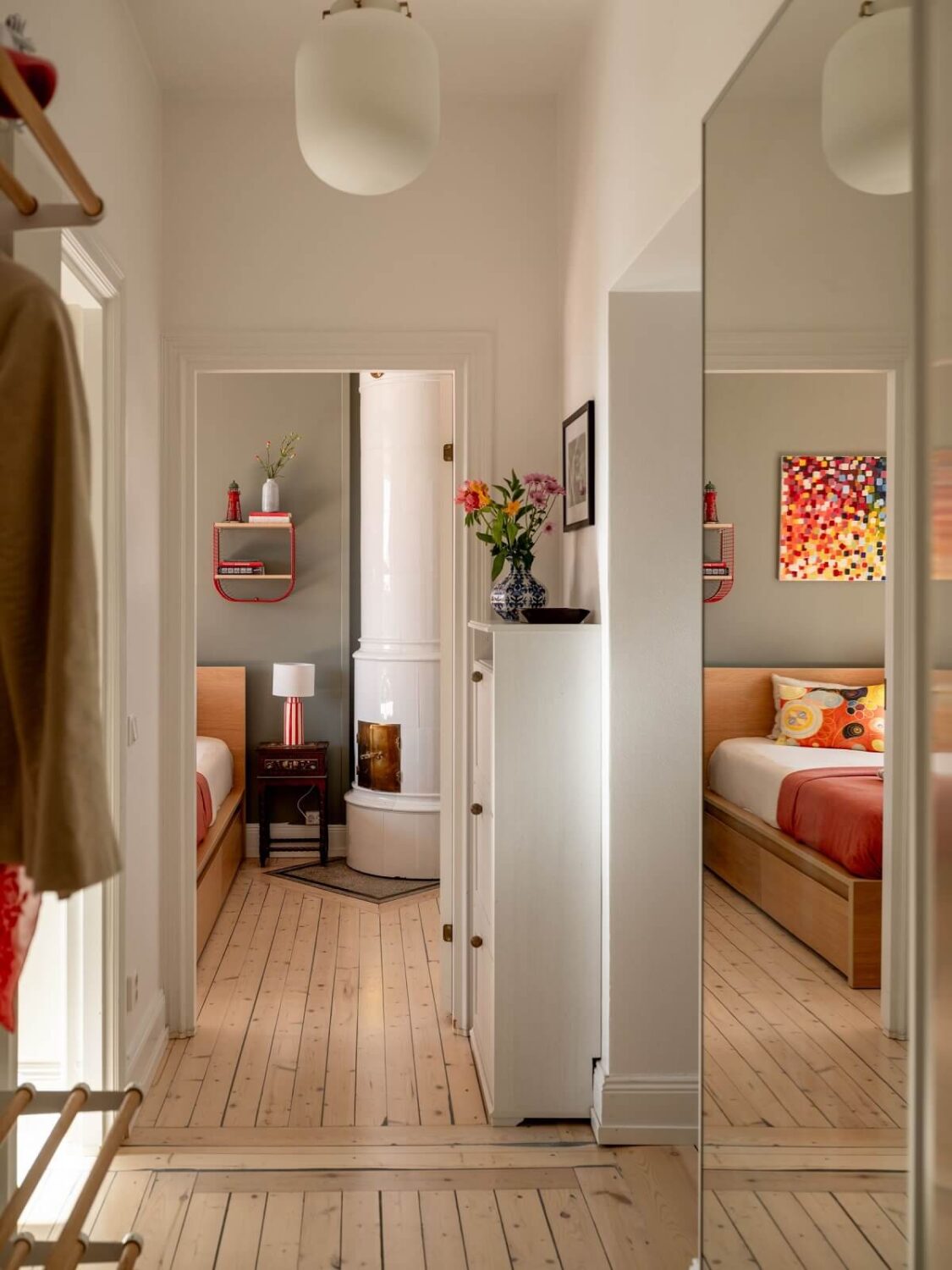 A Light Apartment with a Sunny Balcony 20 hallway wooden floor