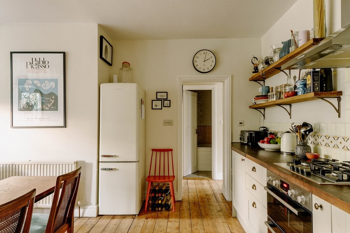 A Charming Apartment in a Victorian Villa 6 kitchen with shelves A Charming Apartment in a Victorian Villa
