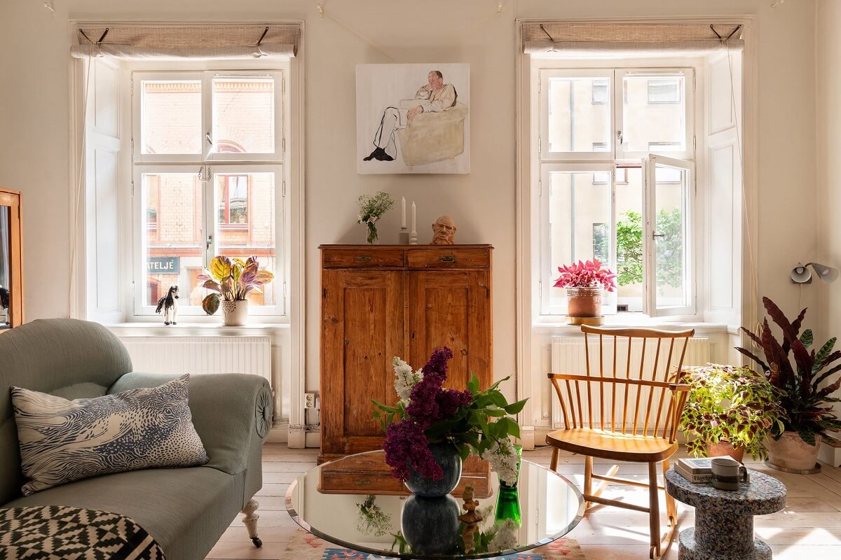 Light and Charming Rooms in a Historic Stockholm Apartment 3 light living room scandi apartment