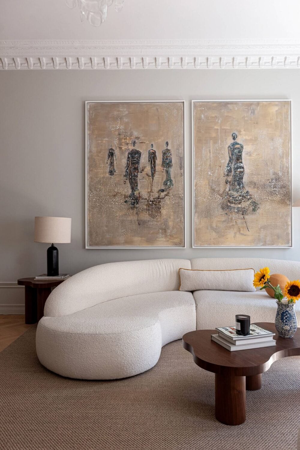 A Luxurious Renovated Turn-of-the-Century Apartment 6 rimage 8 A Luxurious Renovated Turn-of-the-Century Apartment