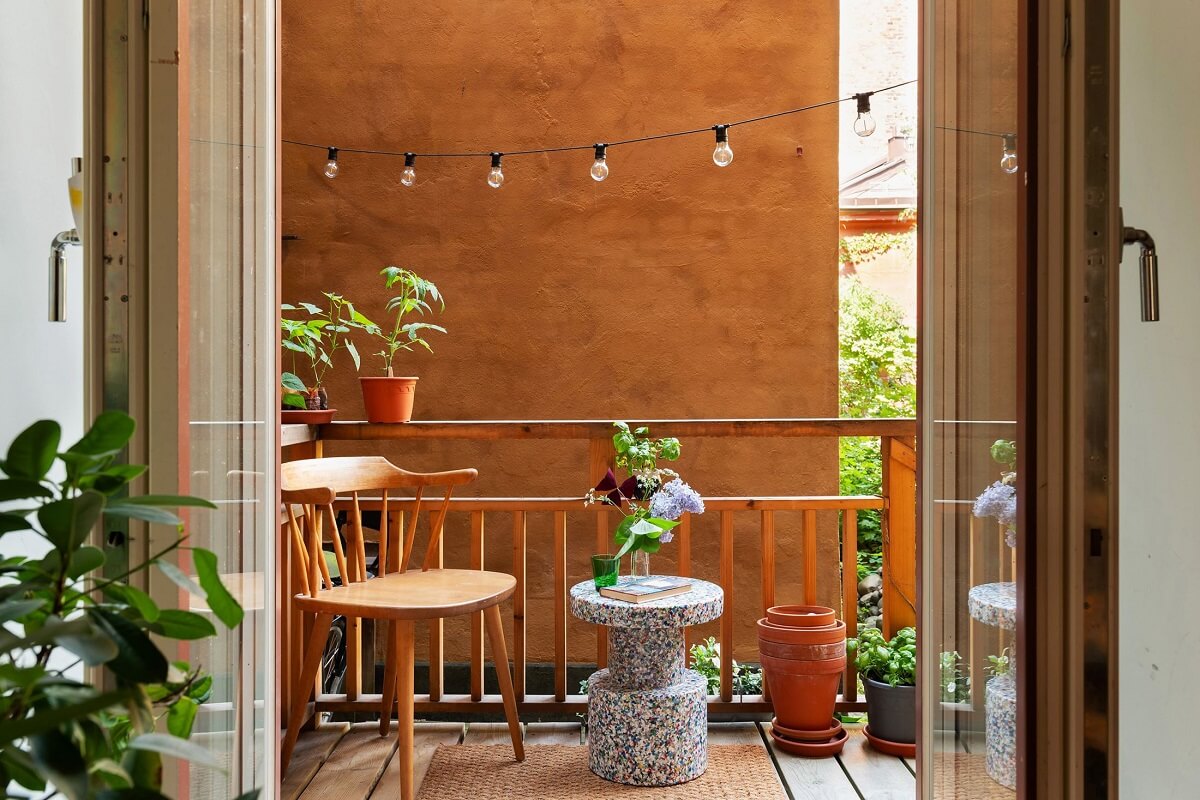 Light and Charming Rooms in a Historic Stockholm Apartment 19 small courtyard terrace scandi apartement