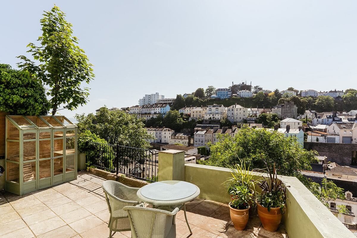 Colorful Interiors and Wallpapers in a Victorian House 17 terrace with view