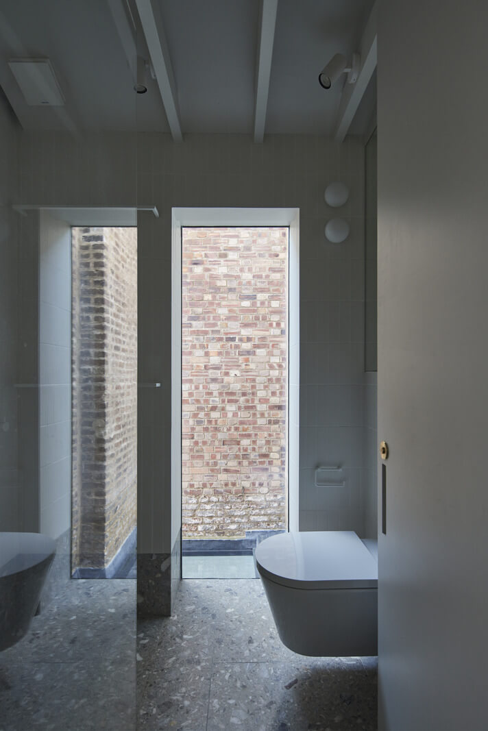 A Georgian Townhouse with a Modern Concrete Extension 21 toilet
