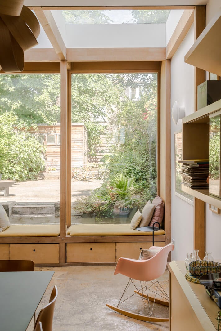 A London Home with an Oak-Framed Glazed Extension 6 window seat