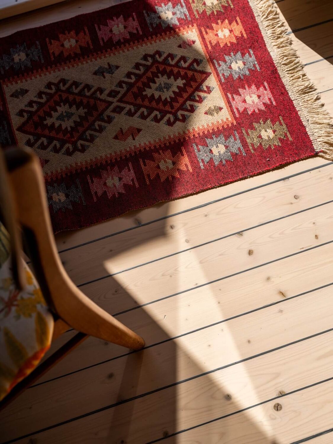 A Light Apartment with a Sunny Balcony 14 wooden floorboards