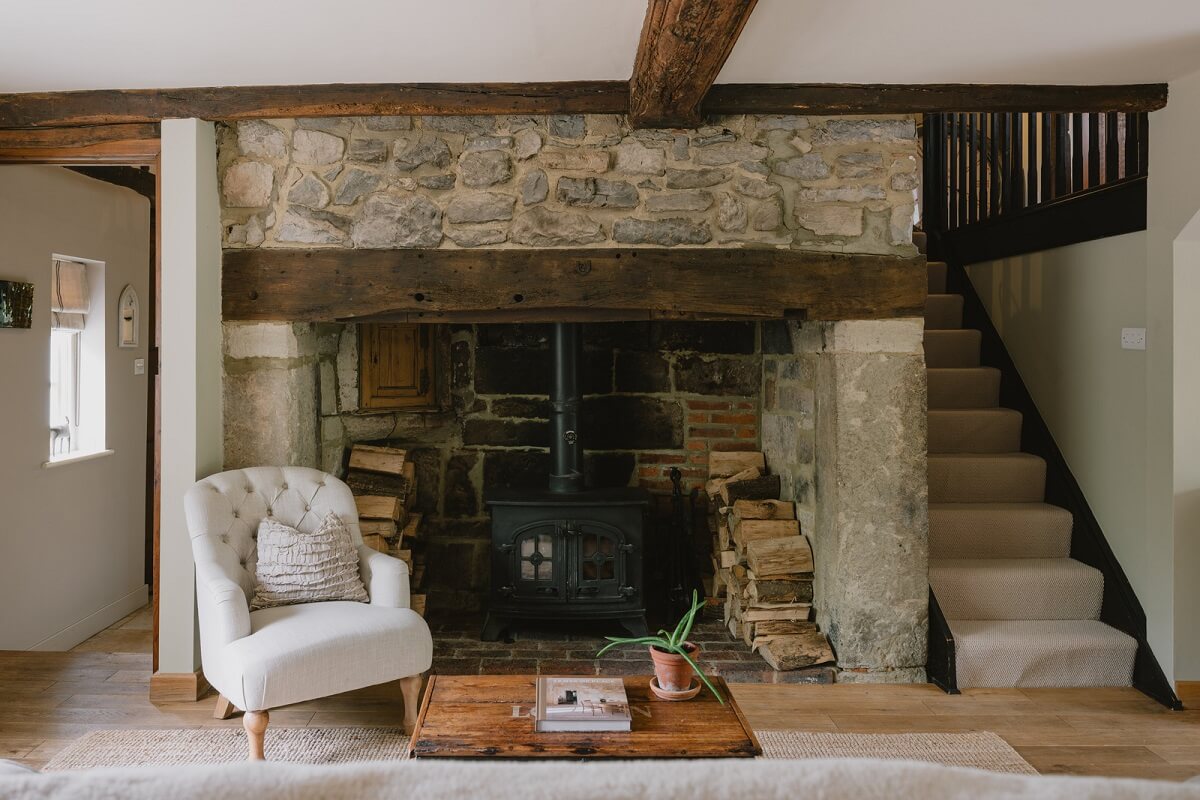 A Charming 17th-Century Farmhouse in England 2 13 1 A Charming 17th-Century Farmhouse in England