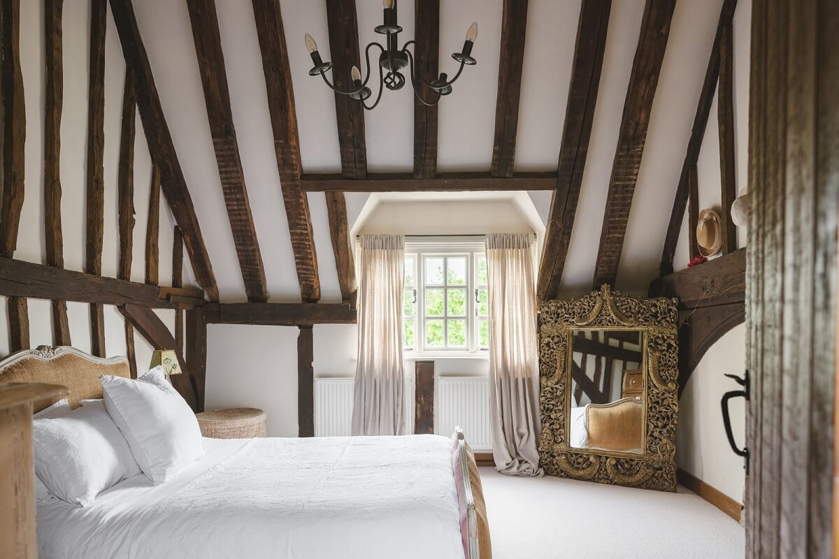 A Charming 17th-Century Farmhouse in England 14 18 1 A Charming 17th-Century Farmhouse in England