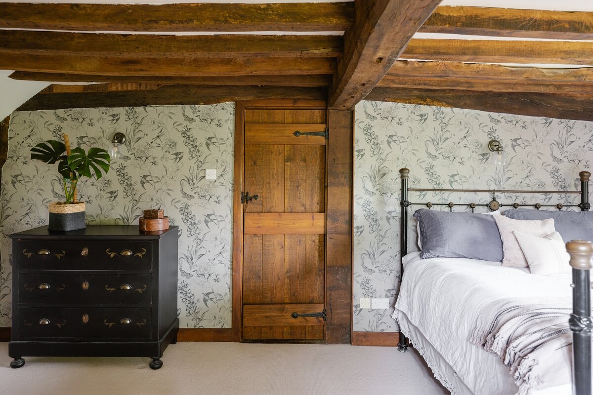 A Charming 17th-Century Farmhouse in England 17 21 1 A Charming 17th-Century Farmhouse in England