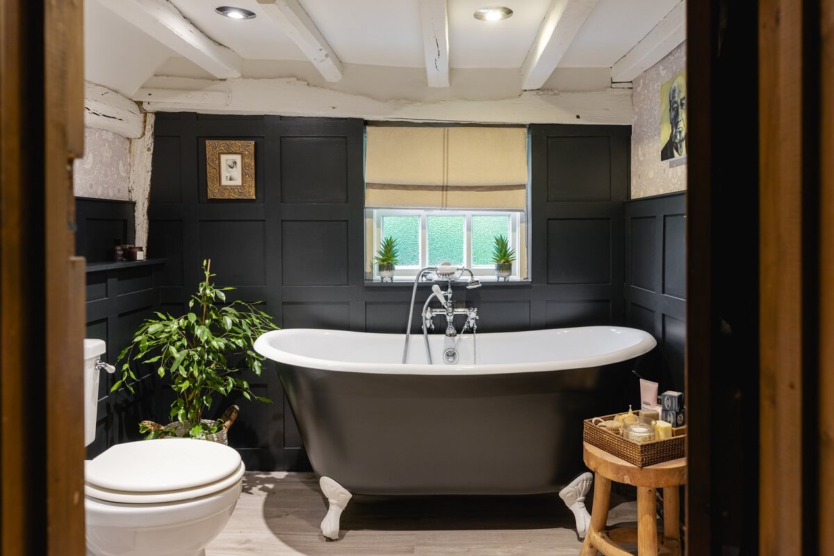 A Charming 17th-Century Farmhouse in England 20 22.5 A Charming 17th-Century Farmhouse in England