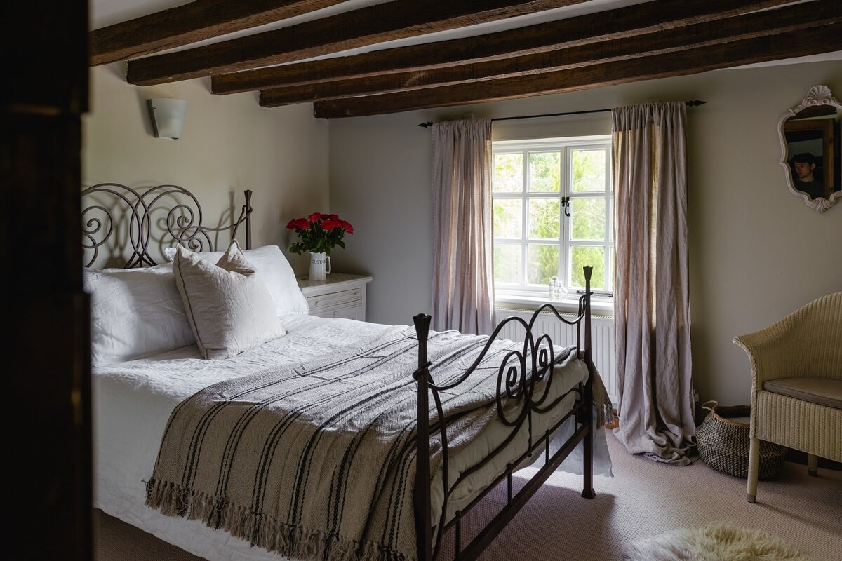A Charming 17th-Century Farmhouse in England 18 22 A Charming 17th-Century Farmhouse in England
