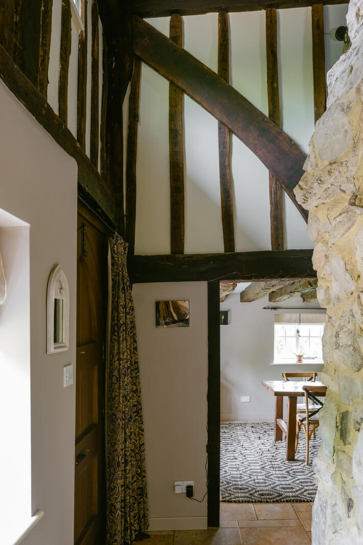A Charming 17th-Century Farmhouse in England 7 9 1 A Charming 17th-Century Farmhouse in England