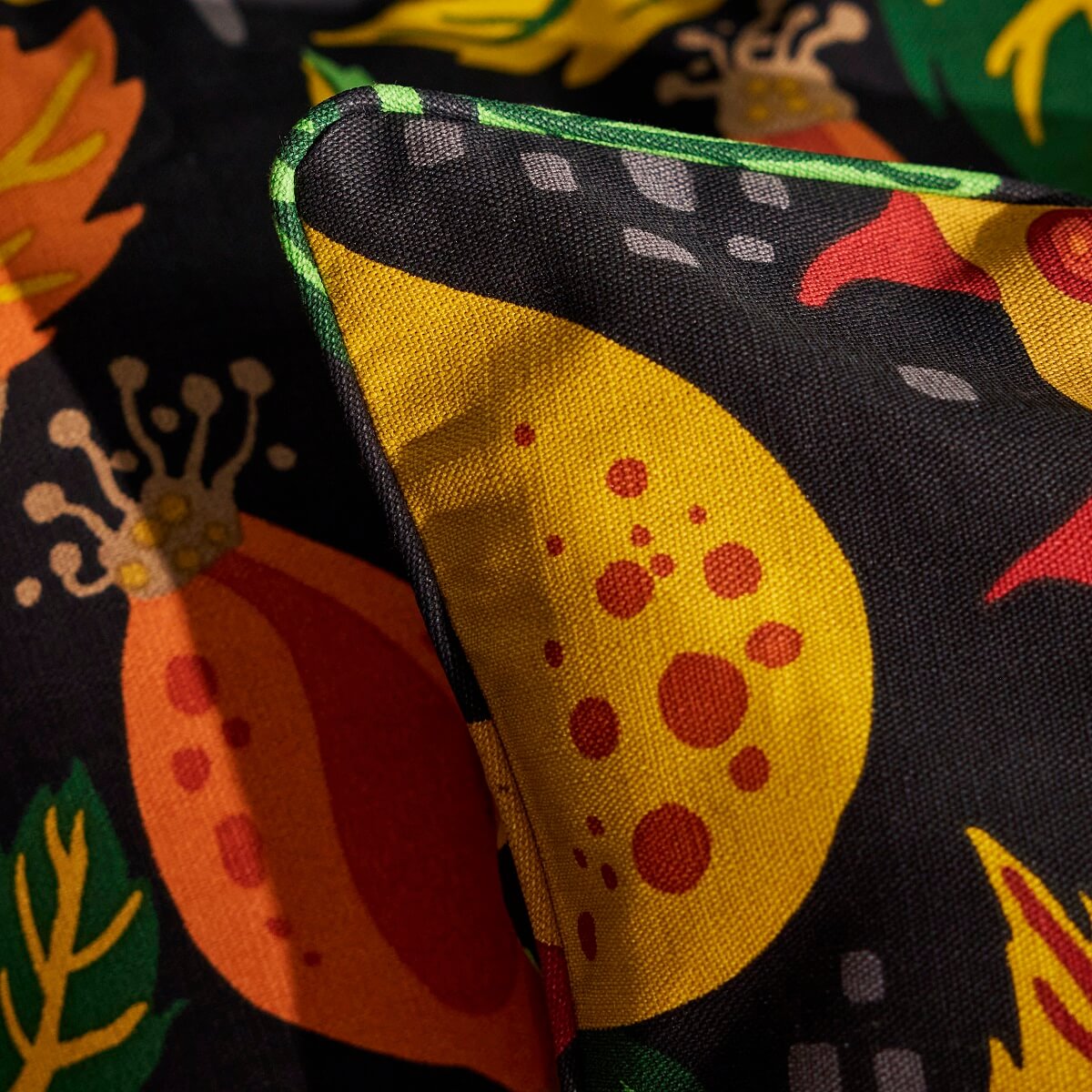 IKEA HÖSTAGILLE: A Fall Collection with Halloween Decorations 2024 11 IKEA_HOSTAGILLE_cushion cover detail