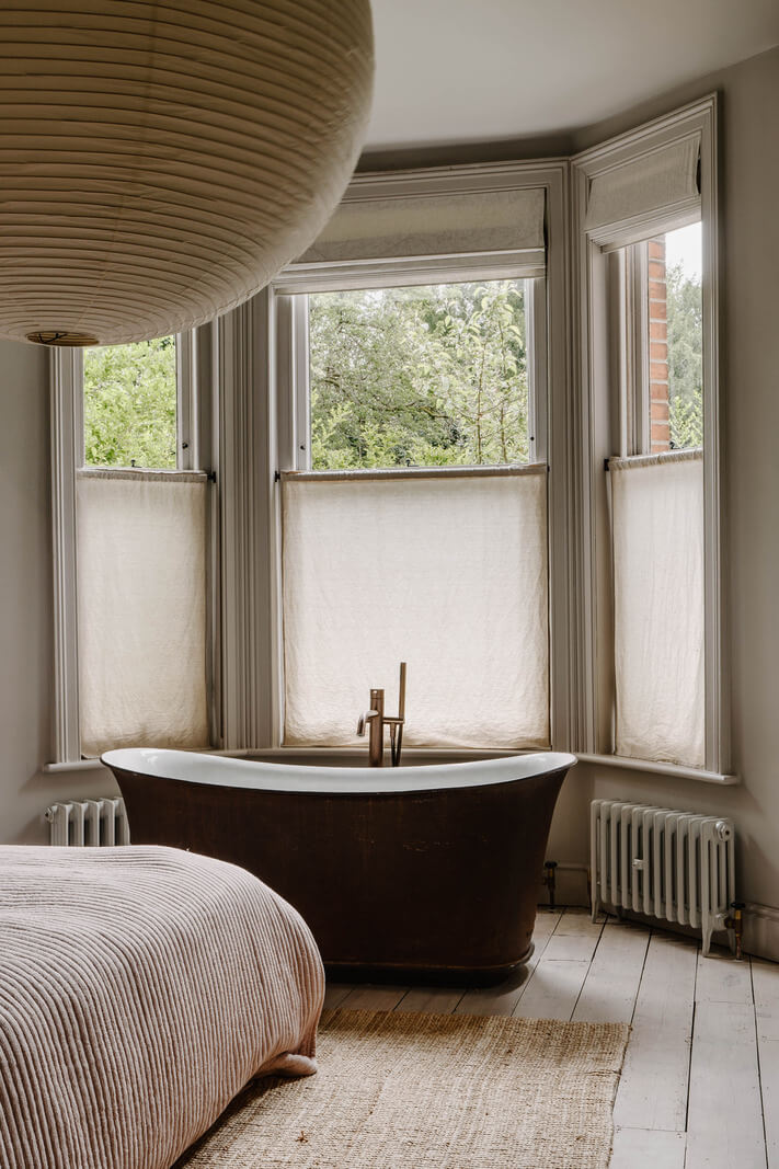 A Light Color Palette and Serene Rooms in a Stunning English Apartment 13 Wykeham House 25 A Light Color Palette and Serene Rooms in a Stunning English Apartment