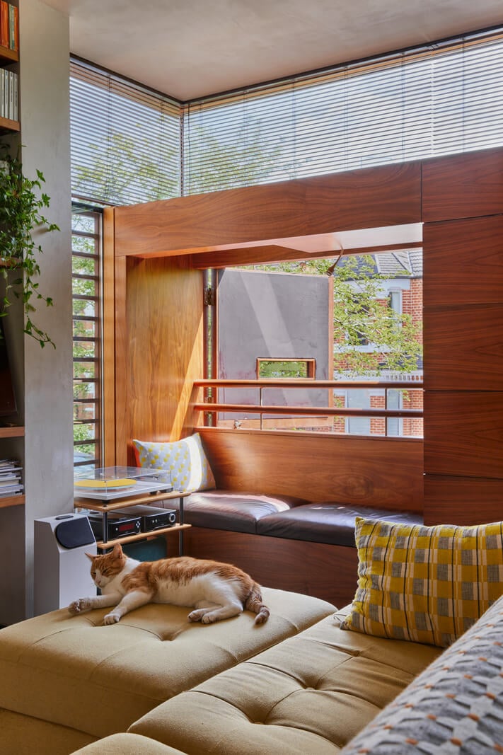 A Natural Material Palette and Light Filled Rooms in a London Home 6 a0O0X00000QXKpKUAX N100 webres A Natural Material Palette and Light Filled Rooms in a London Home