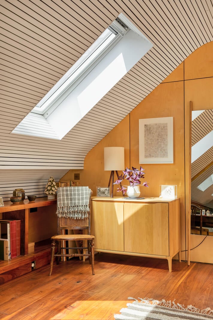 A Natural Material Palette and Light Filled Rooms in a London Home 16 a0O0X00000QXKpKUAX N107 webres A Natural Material Palette and Light Filled Rooms in a London Home