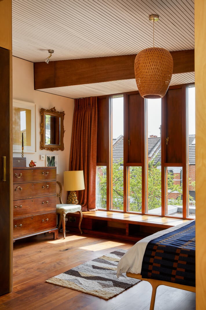 A Natural Material Palette and Light Filled Rooms in a London Home 15 a0O0X00000QXKpKUAX N111 webres A Natural Material Palette and Light Filled Rooms in a London Home
