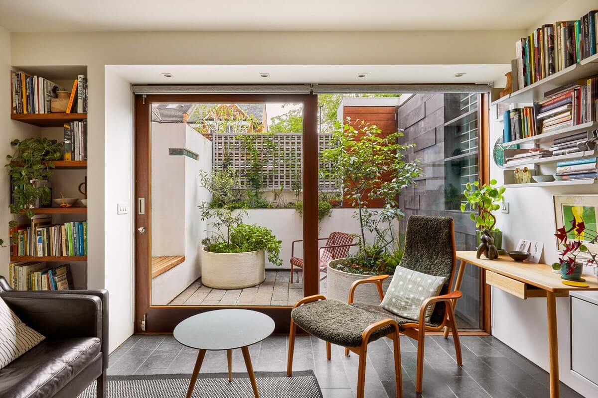 A Natural Material Palette and Light Filled Rooms in a London Home 8 a0O0X00000QXKpKUAX N83 webres A Natural Material Palette and Light Filled Rooms in a London Home