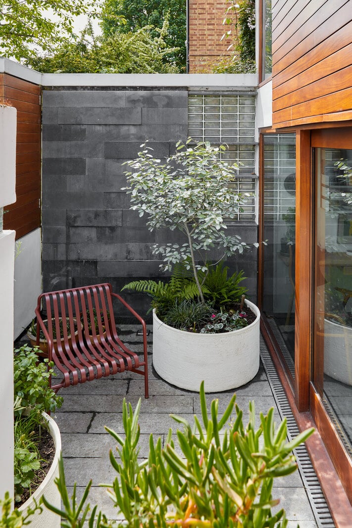 A Natural Material Palette and Light Filled Rooms in a London Home 20 a0O0X00000QXKpKUAX N86 webres A Natural Material Palette and Light Filled Rooms in a London Home
