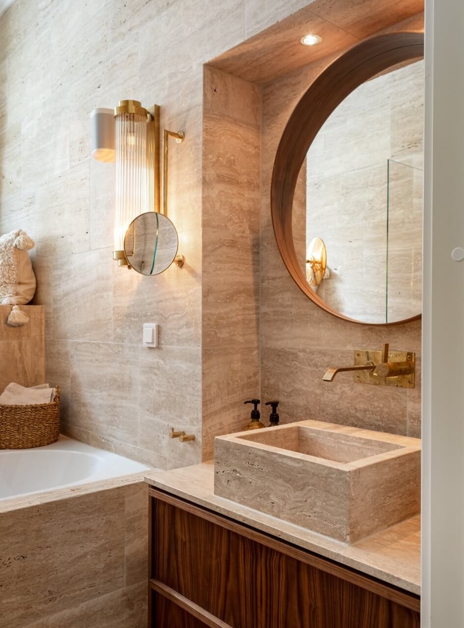 A Luxurious Stockholm Apartment with Period Features 27 bathroom