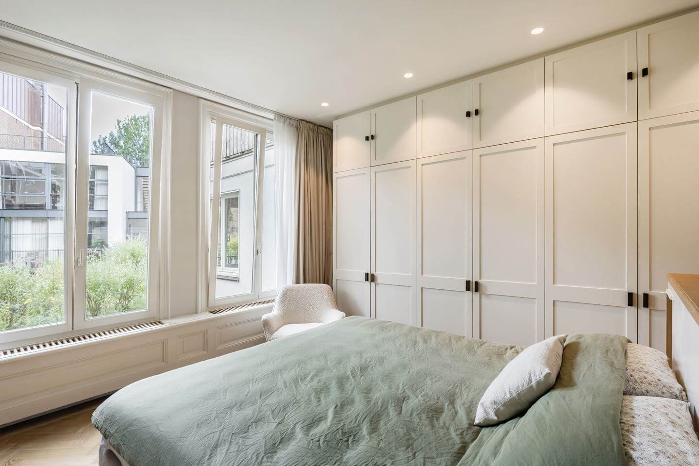 A Beautiful Renovated Duplex Apartment in Amsterdam 14 bedroom built in wardrobes