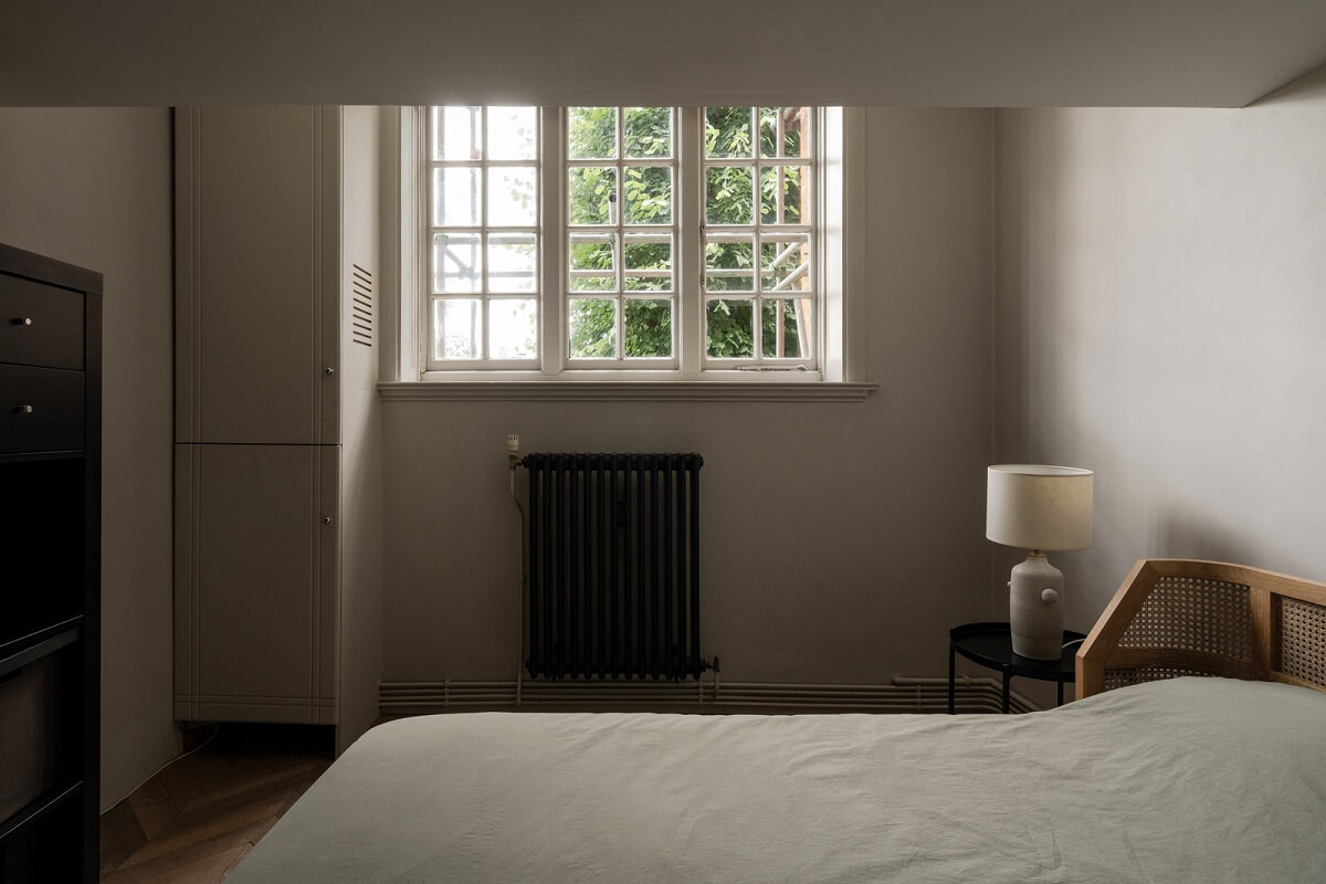 A London Loft in a Former Victorian School Building 10 bedroom high window london loft