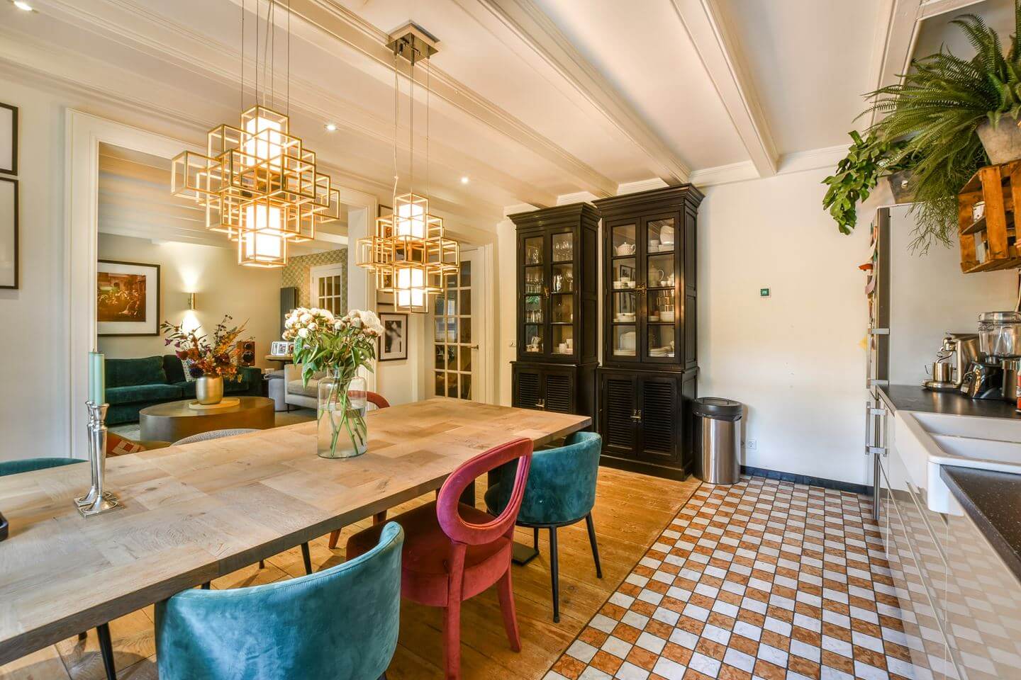 Cozy Country Style in an Amsterdam Family Townhouse 7 cozy open plan kitchen