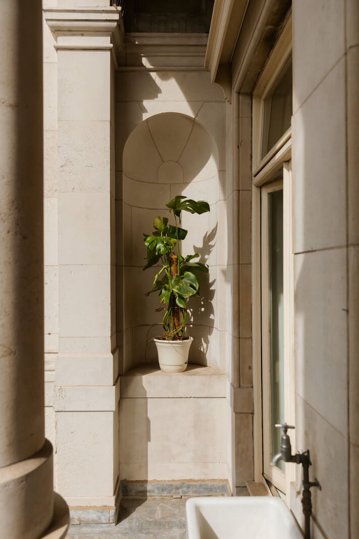 A Stylish Apartment in the Heart of London's Whitehall 18 entry apartment building