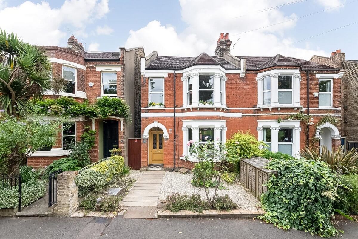 Playful Materials, Textures, and Colors in a London Home 26 exterior victorian home london Playful Materials, Textures, and Colors in a London Home
