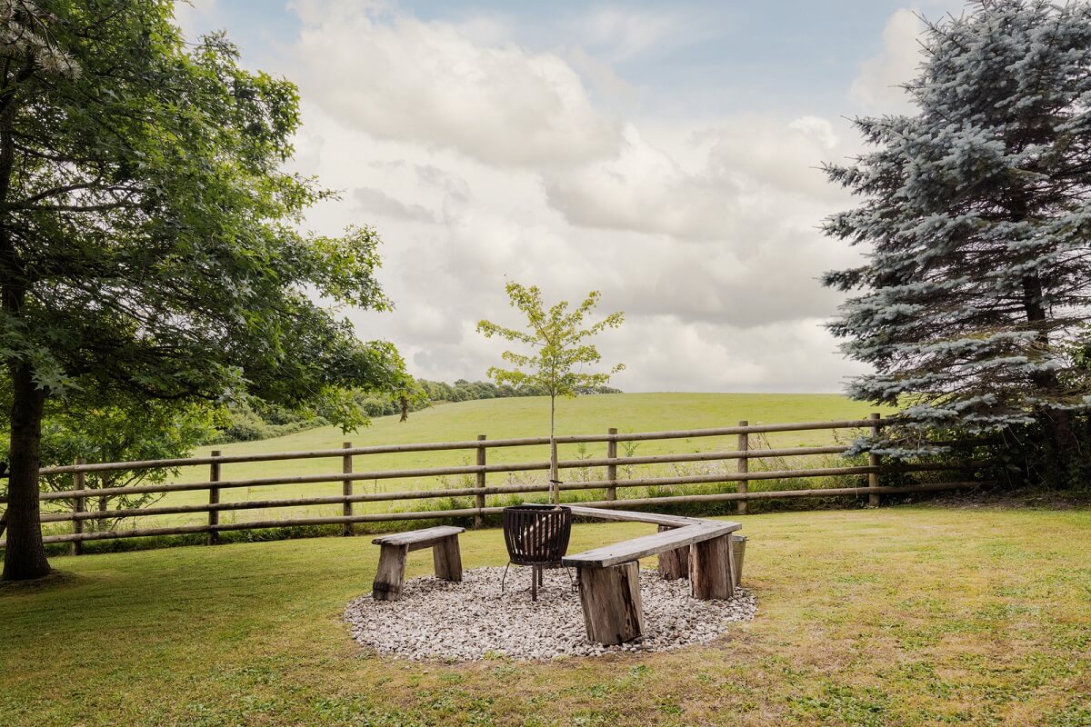Cottage-Style Interiors in an English Barn Conversion 20 garden with view Cottage-Style Interiors in an English Barn Conversion