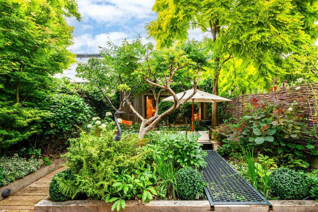 An Open Plan Victorian House with a Lush Green Garden 12 garden An Open Plan Victorian House with a Lush Green Garden
