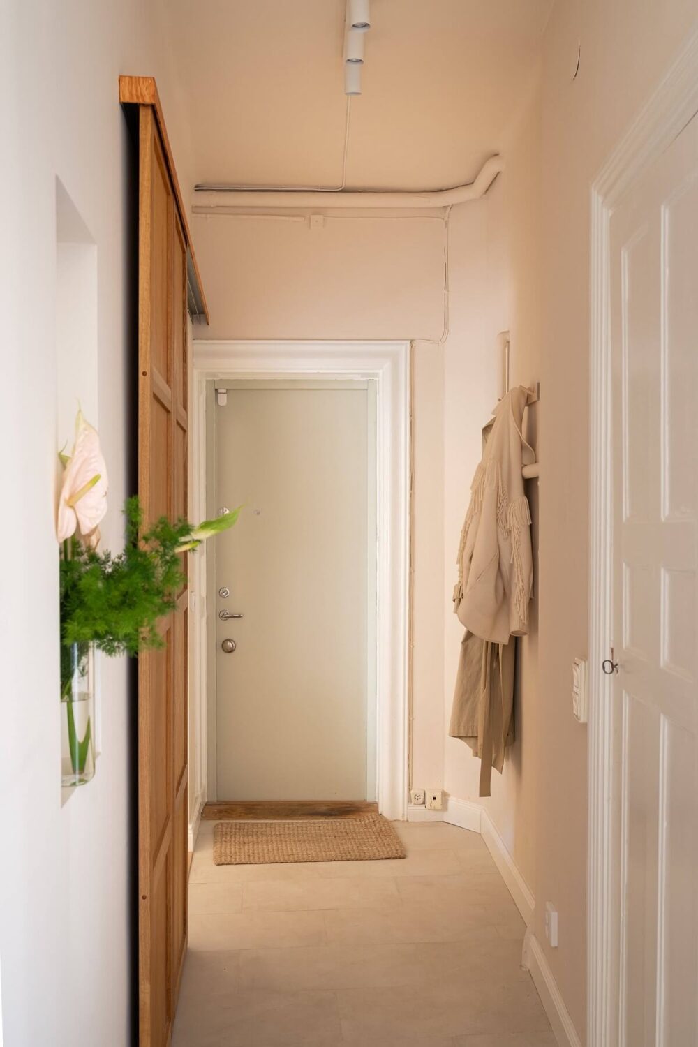 An Elegant Small Renovated Apartment in Stockholm 22 hallway 7 An Elegant Small Renovated Apartment in Stockholm