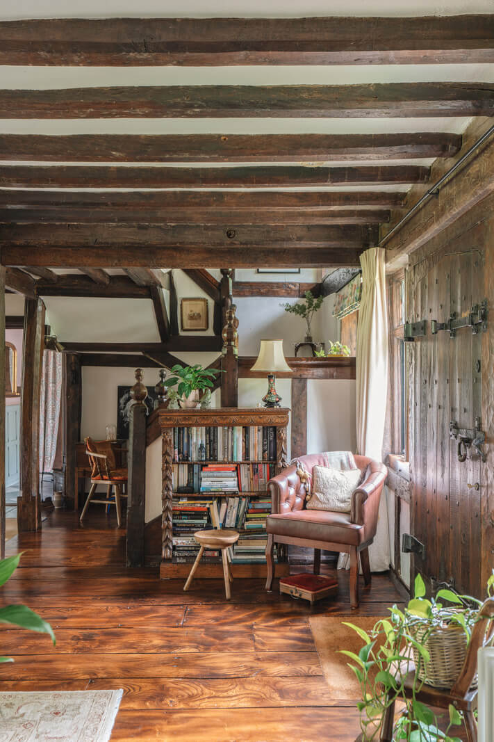 Magnificent Period Features in an English Tudor House 5 historic features tudor house