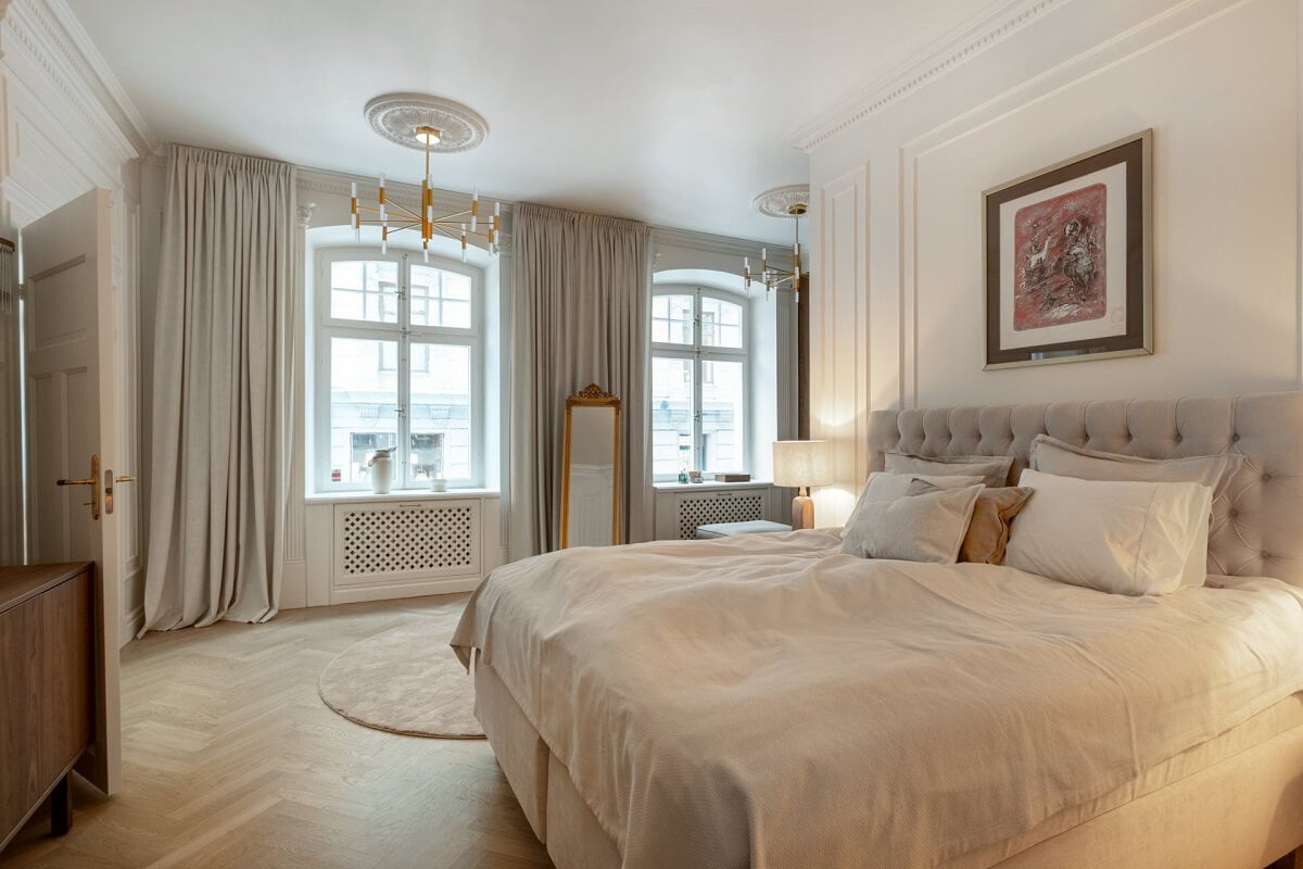 A Luxurious Stockholm Apartment with Period Features 14 light colored master bedroom